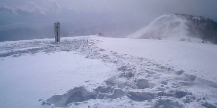 �эj�R���B�����܂ł͒N���̑��Ղ��������B